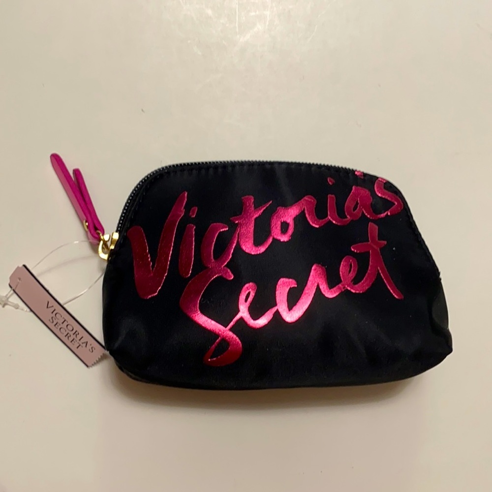 NWT Victoria’s Secret mini bag/ make up bag